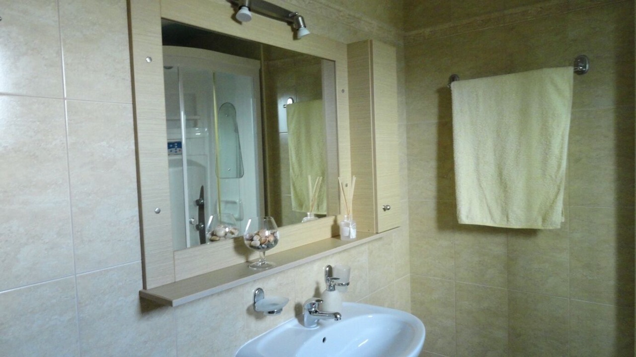 Photo of Bathroom in Lefkogeia