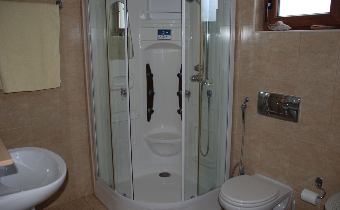 Photo of Bathroom in Lefkogeia