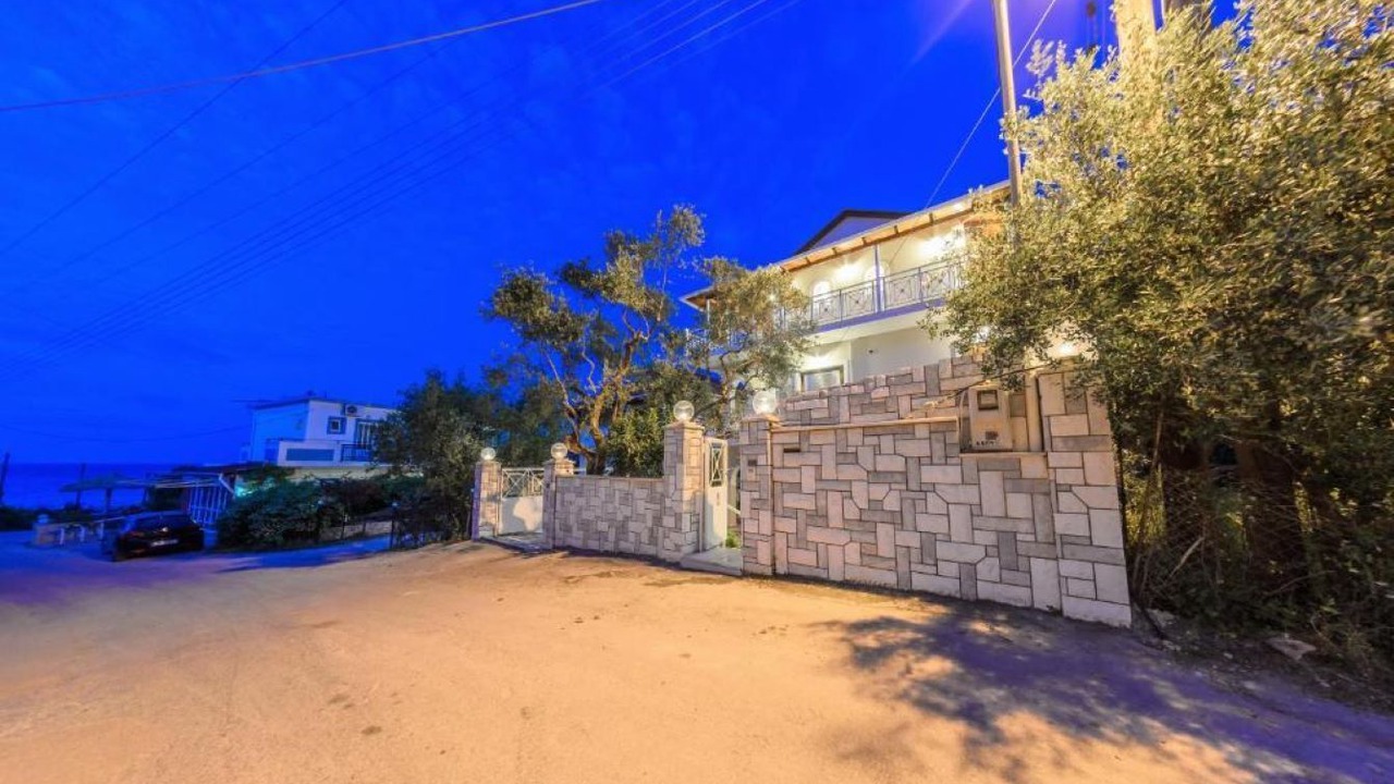 Photo of Outdoor in Alikanas