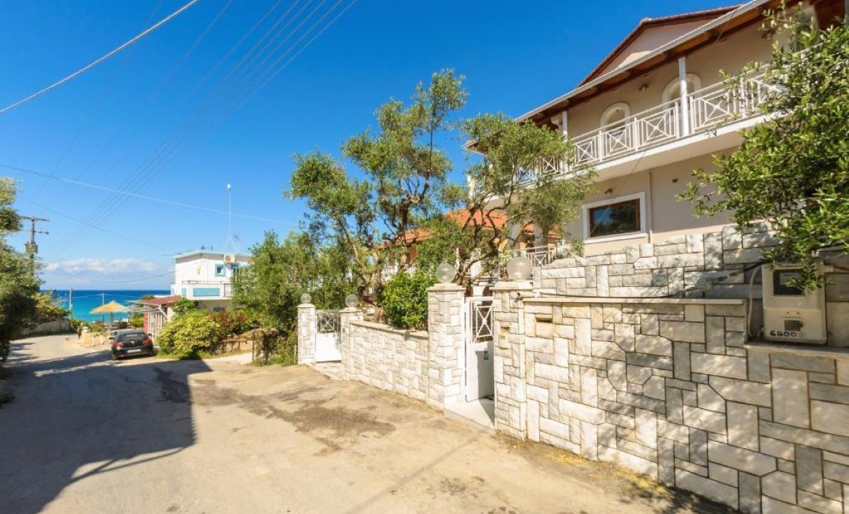 Photo of Outdoor in Alikanas