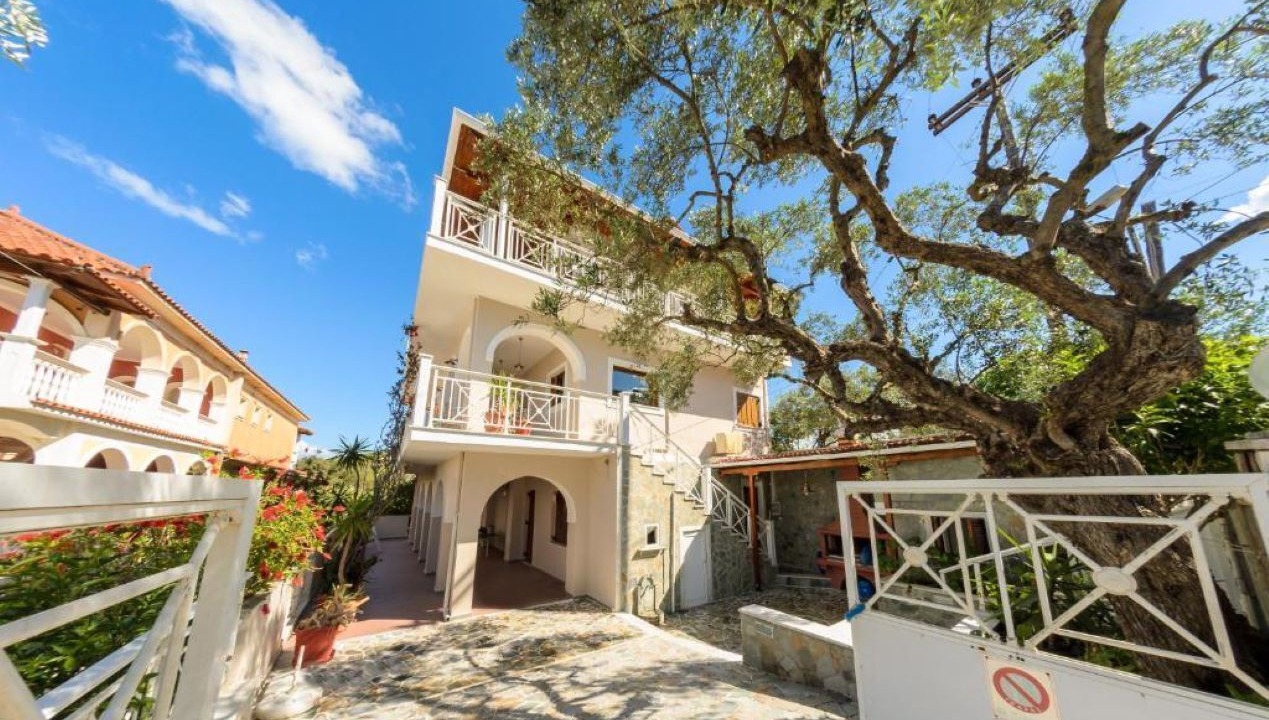Photo of Outdoor in Alikanas