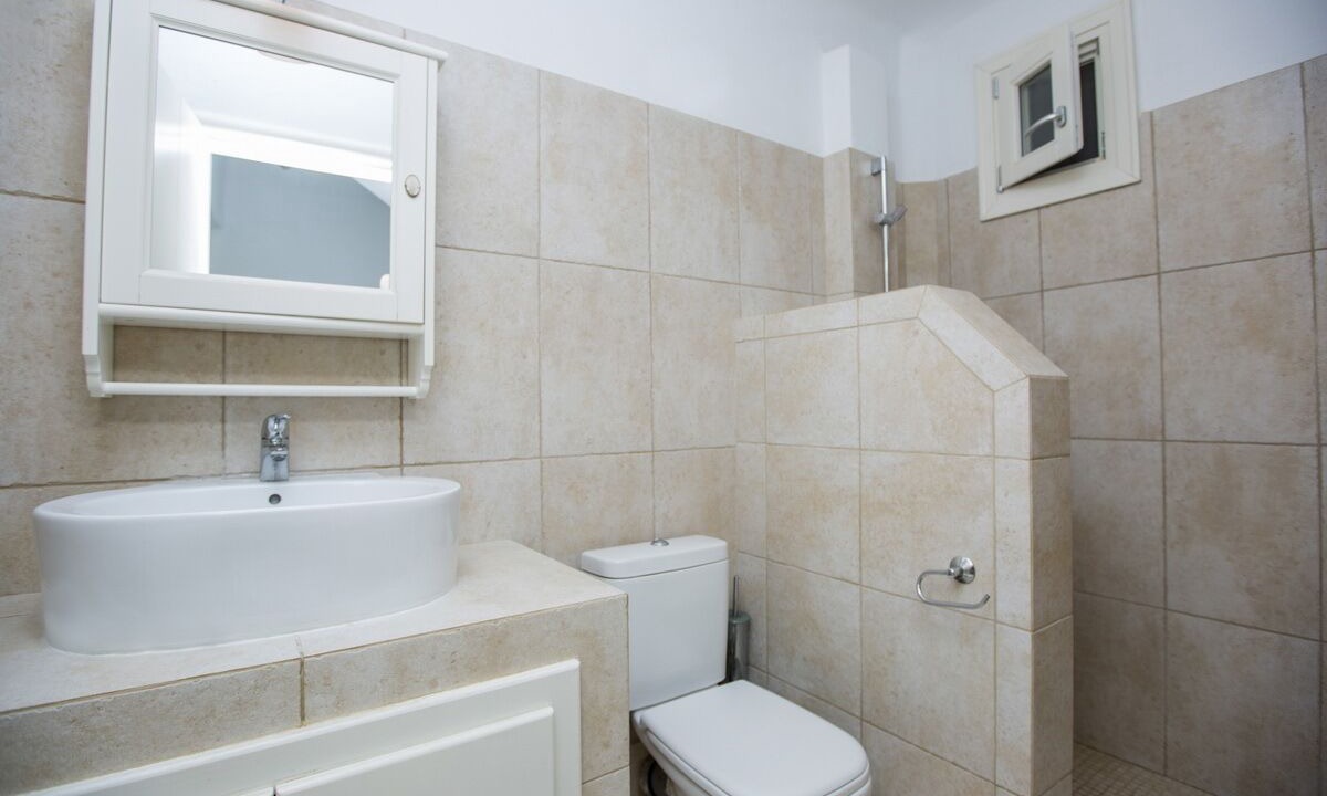 Photo of Bathroom in Maragas