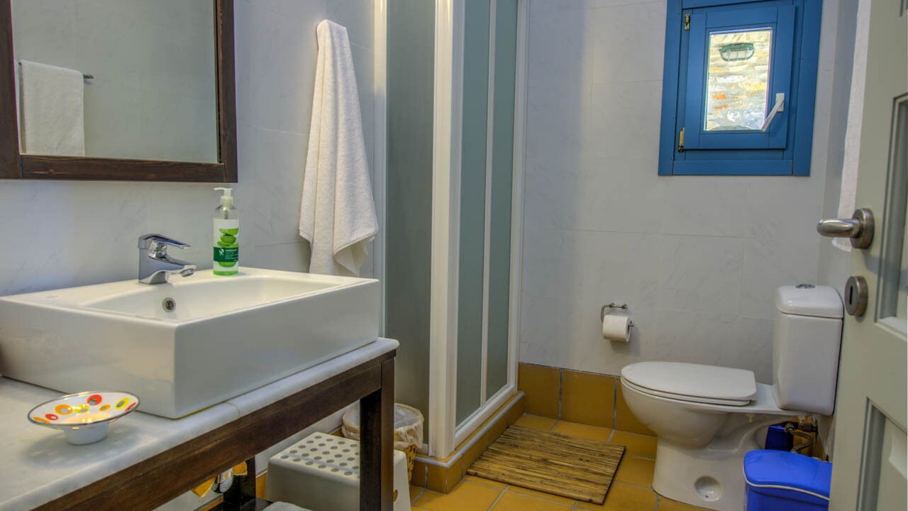 Photo of Bathroom in Irakleia