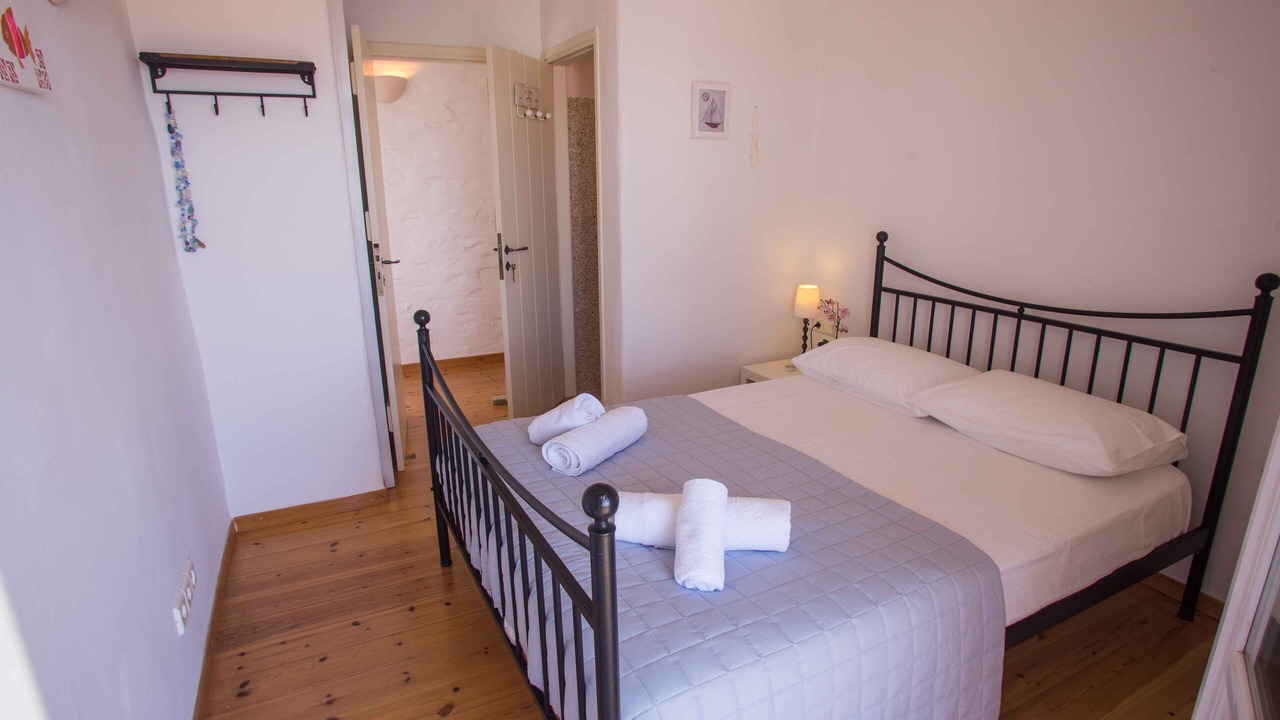 Photo of Bedroom in Antiparos