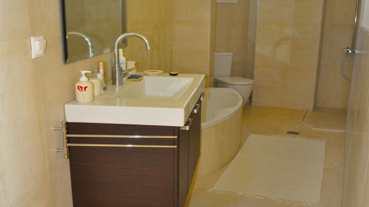 Photo of Bathroom in Parelia