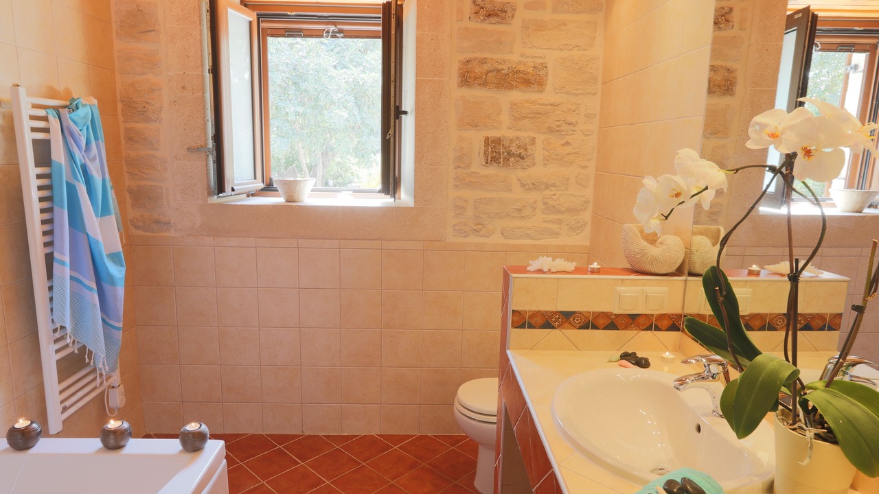 Photo of Bathroom in Atsipópoulon