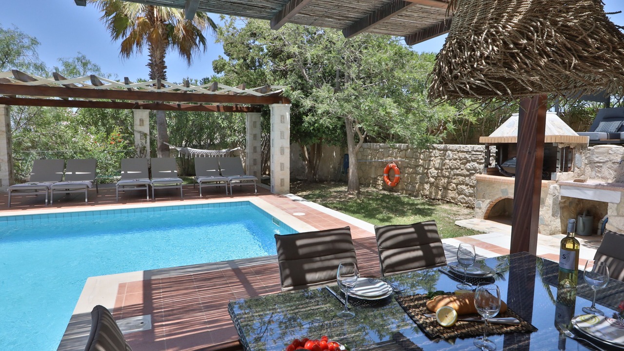 Photo of Outdoor in Monopari
