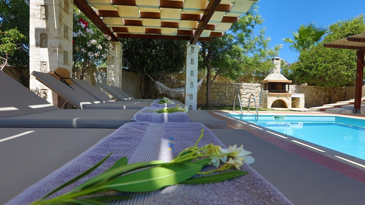 Photo of Outdoor in Monopari