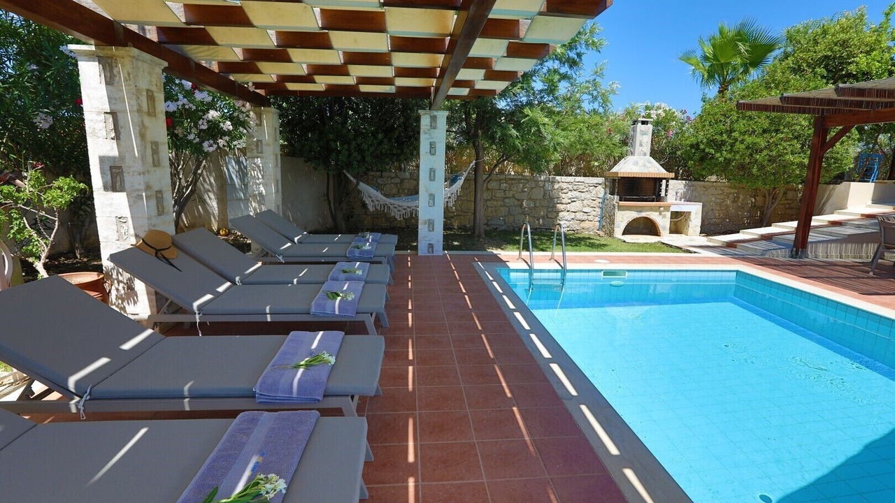 Photo of Outdoor in Monopari