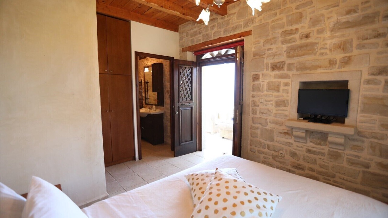 Photo of Bedroom in Atsipópoulon