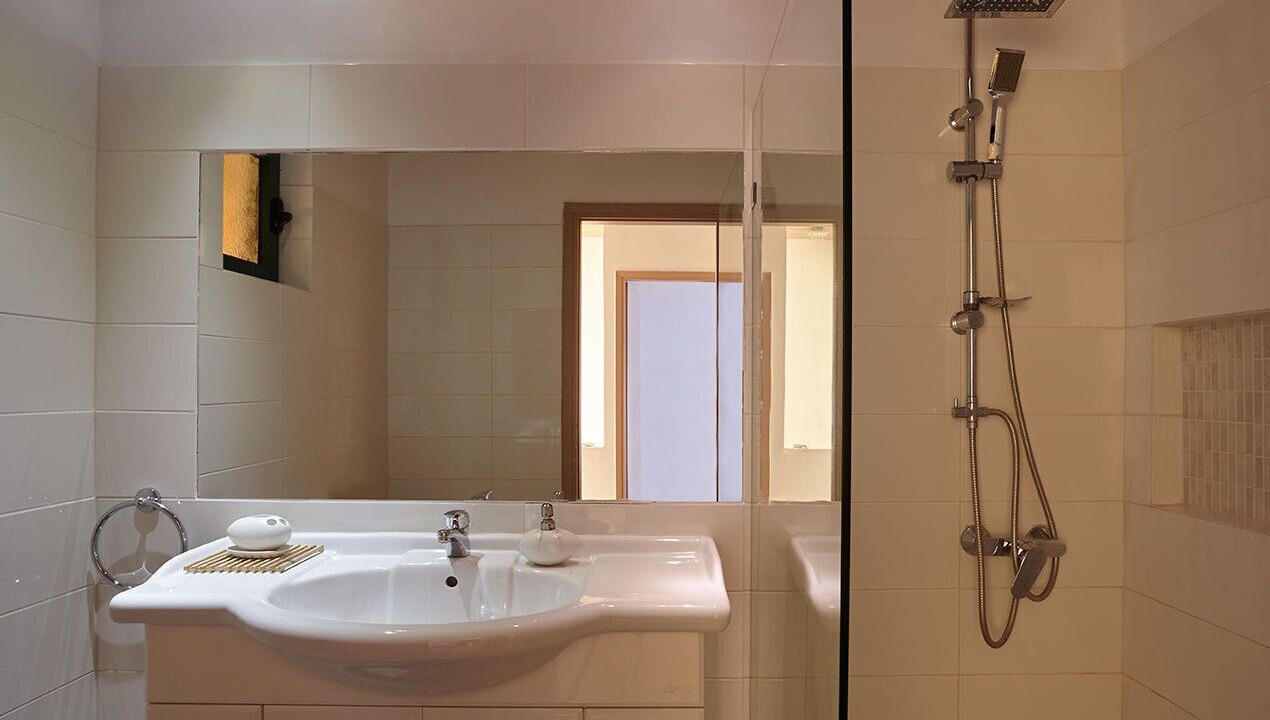 Photo of Bathroom in Skala