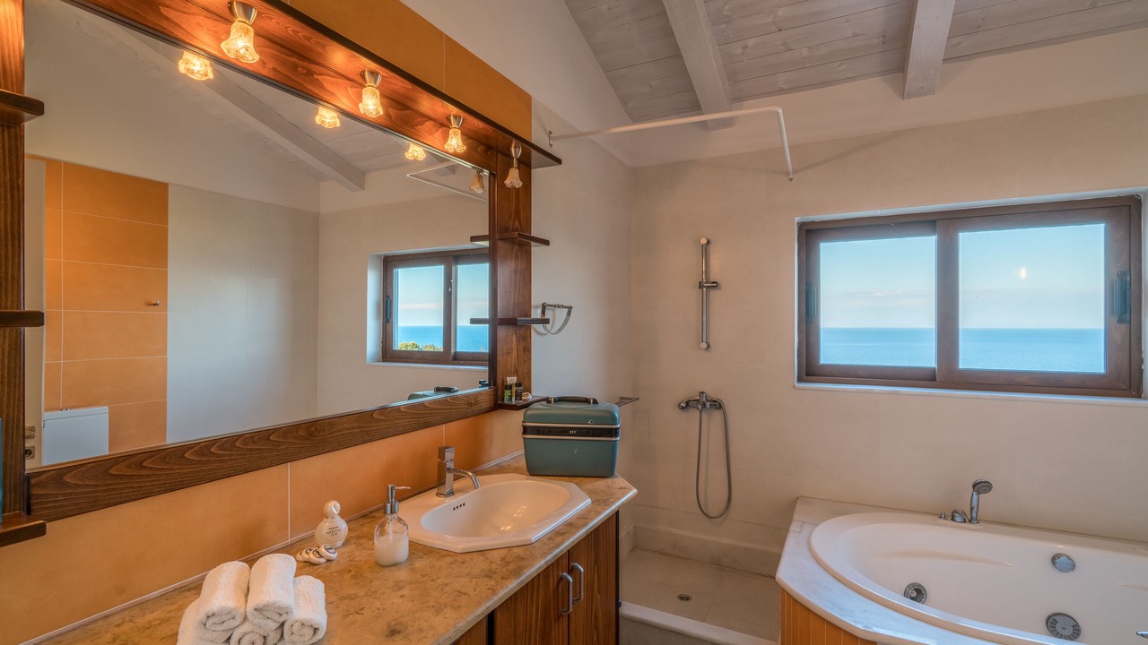 Photo of Bathroom in Argassi