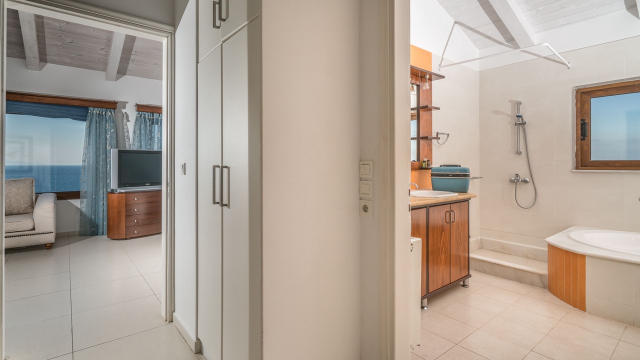 Photo of Bathroom in Argassi