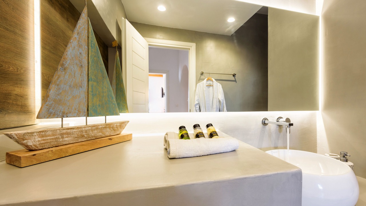 Photo of Bathroom in Drios
