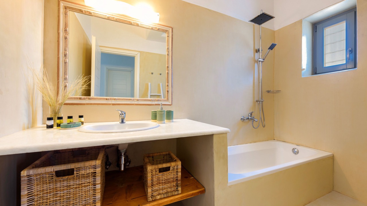 Photo of Bathroom in Drios