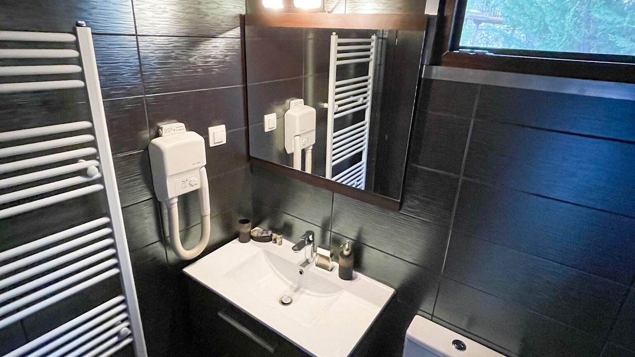 Photo of Bathroom in Spanokhorion