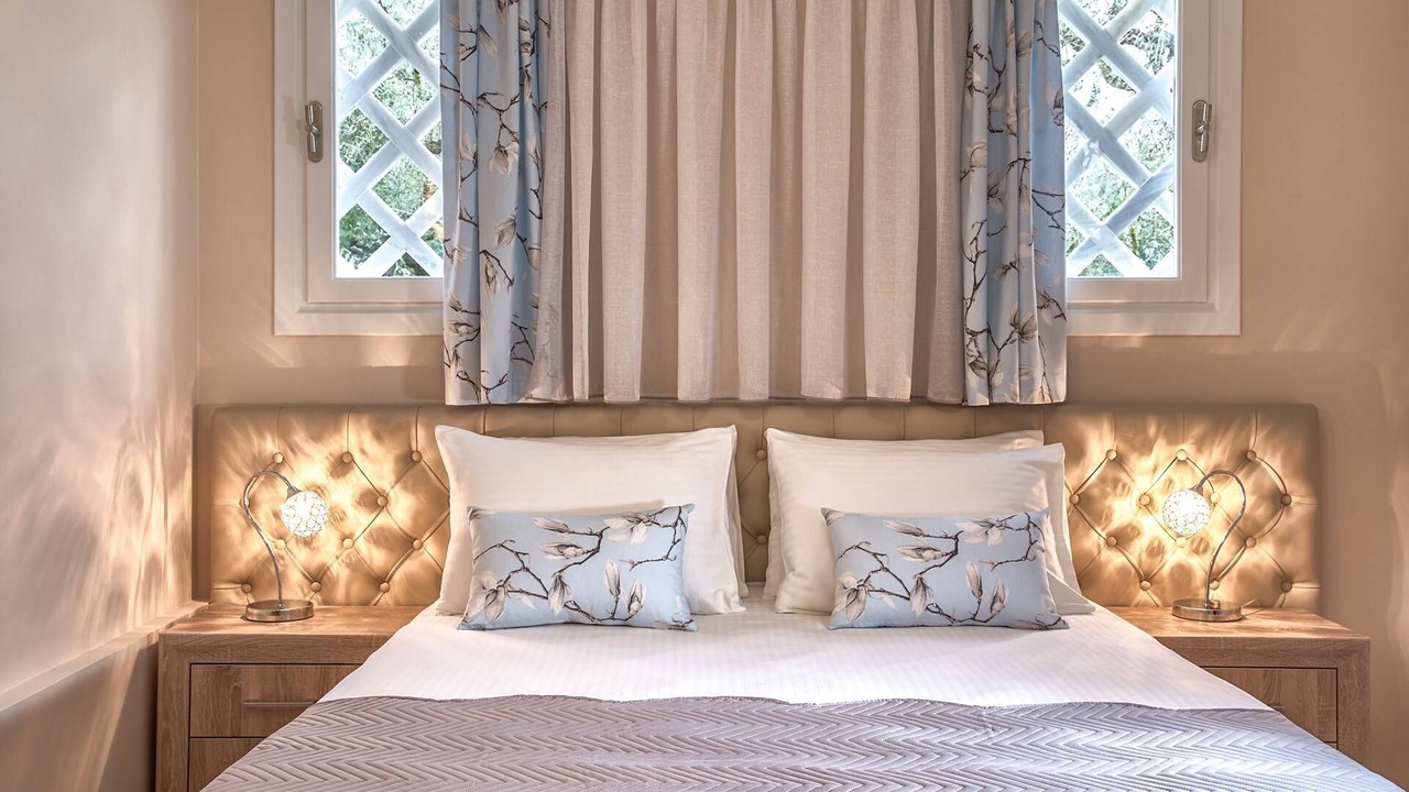 Photo of Bedroom in Neromilos
