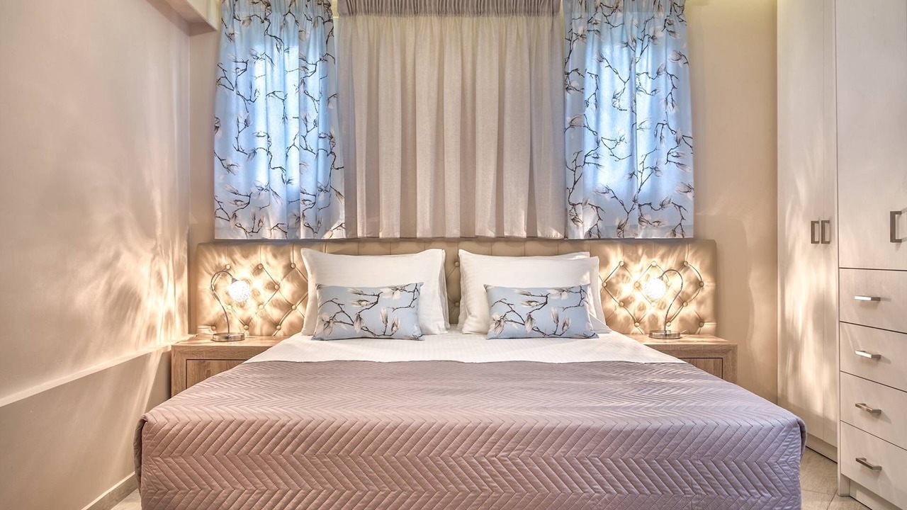 Photo of Bedroom in Neromilos