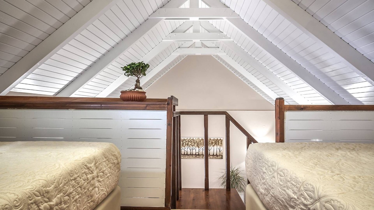 Photo of Bedroom in Neromilos