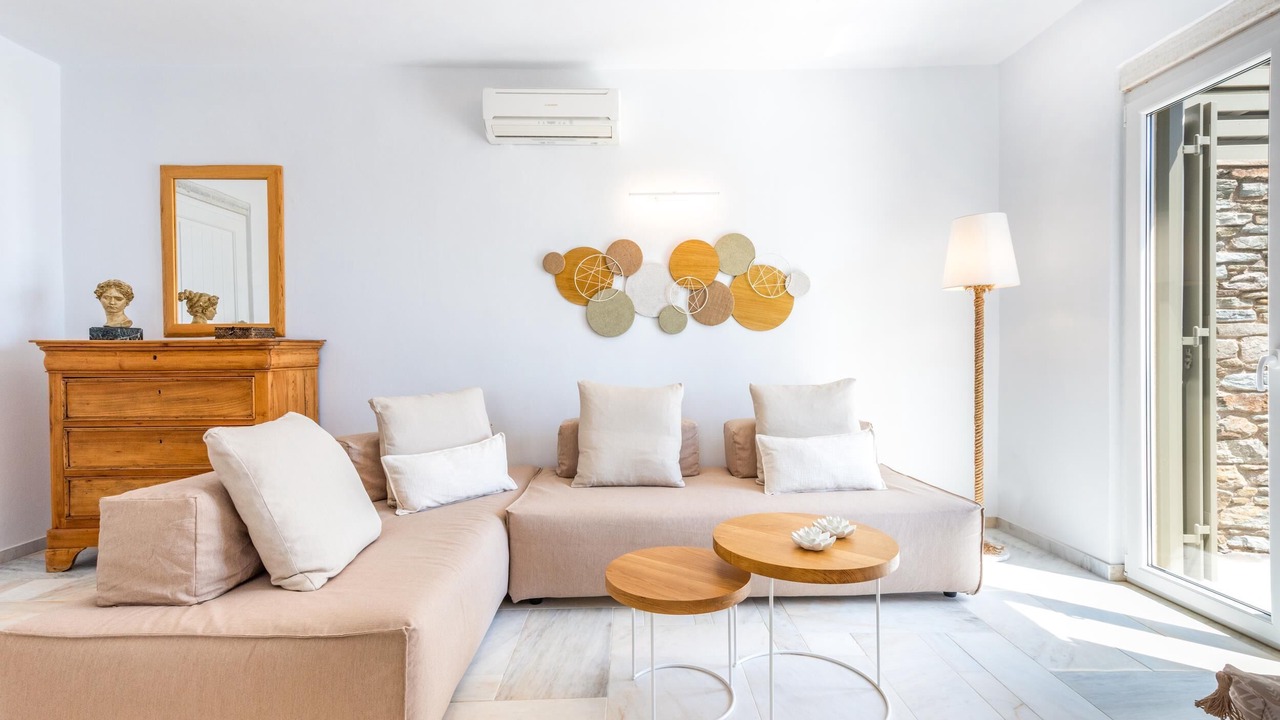 Photo of Livingroom in Exomvourgo