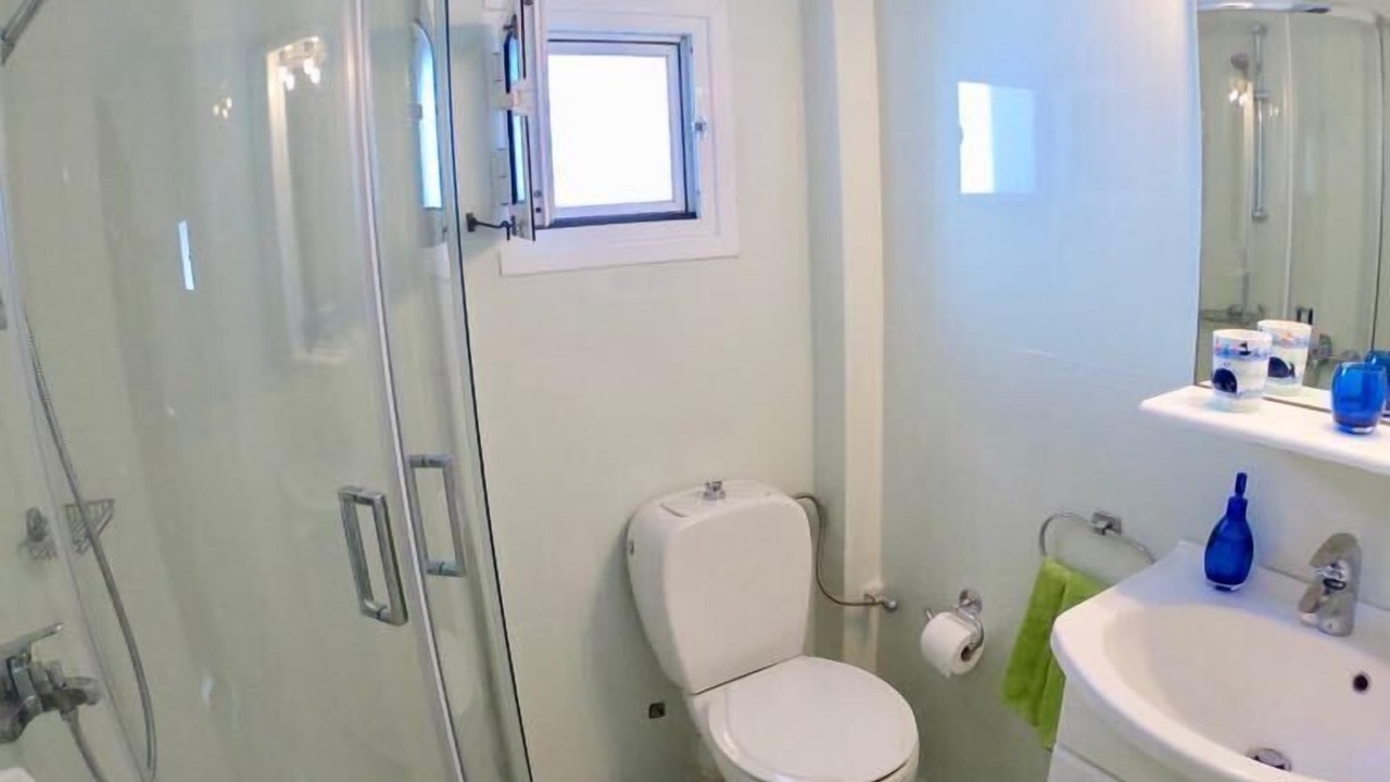 Photo of Bathroom in Ornos