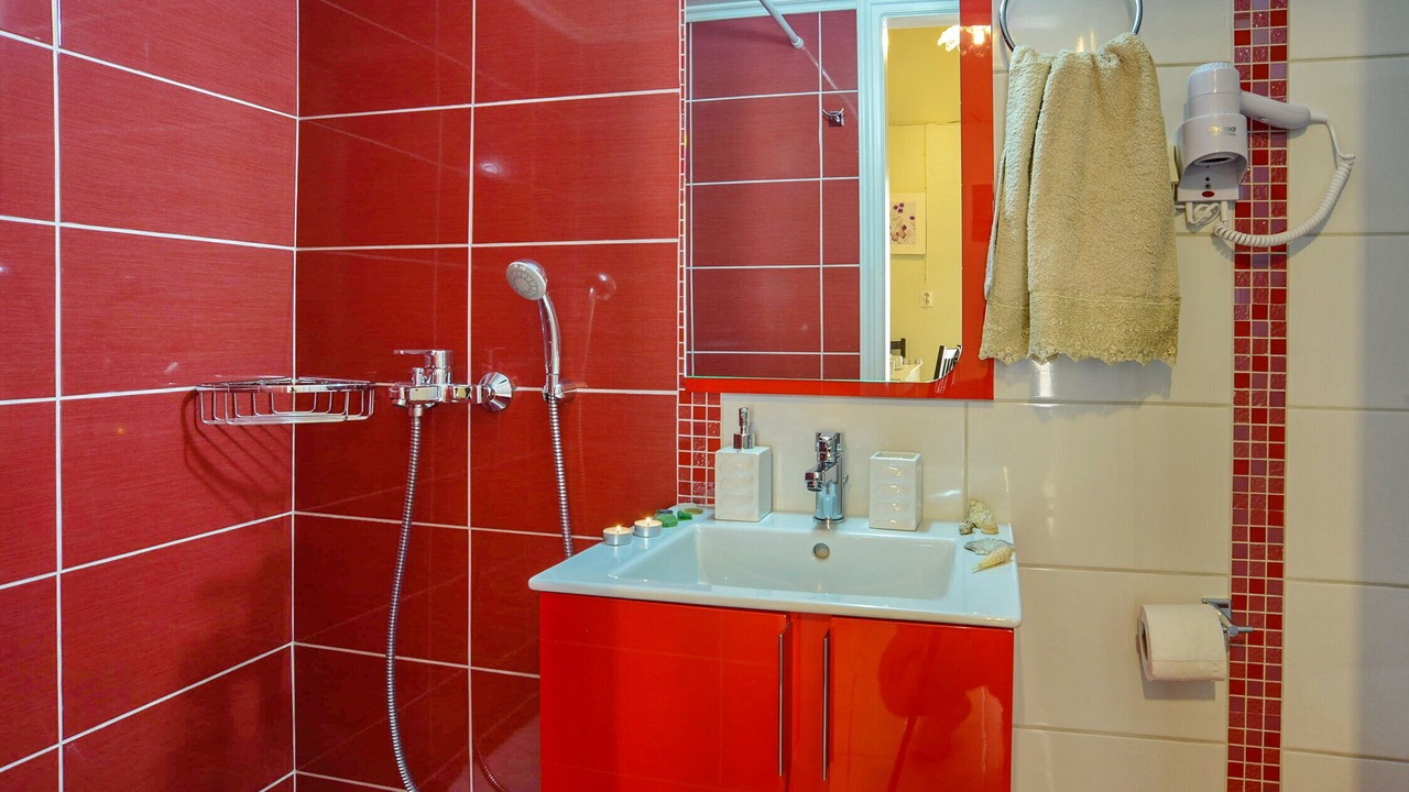 Photo of Bathroom in Longos