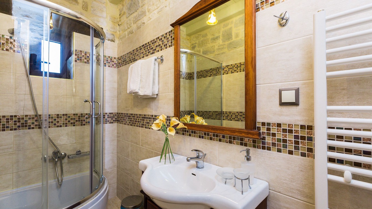Photo of Bathroom in Roumeli