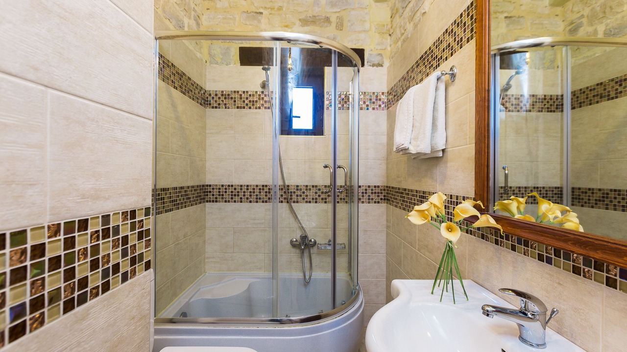 Photo of Bathroom in Roumeli