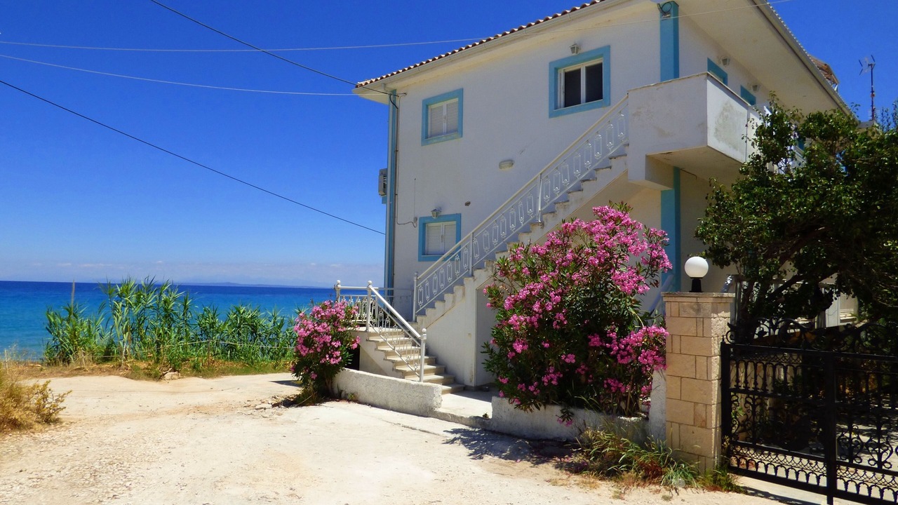 Photo of Others in Alikanas