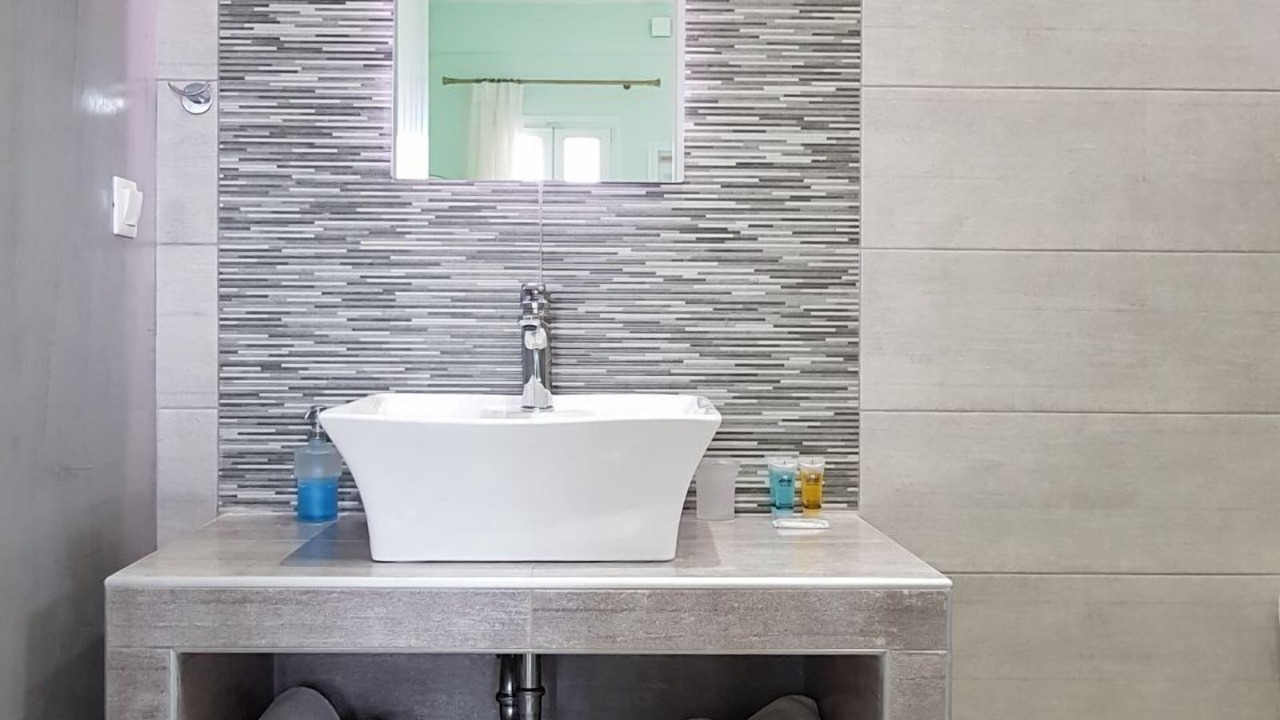 Photo of Bathroom in Fira