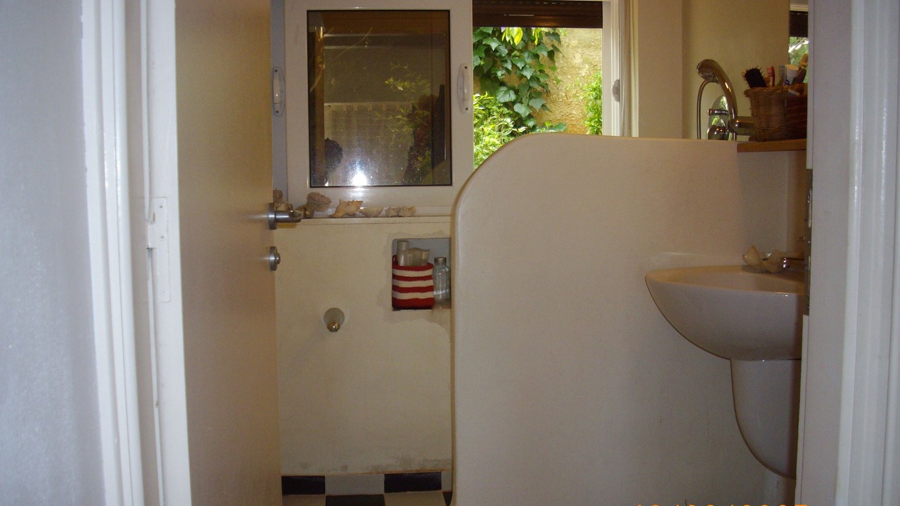 Photo of Bathroom in Katakali