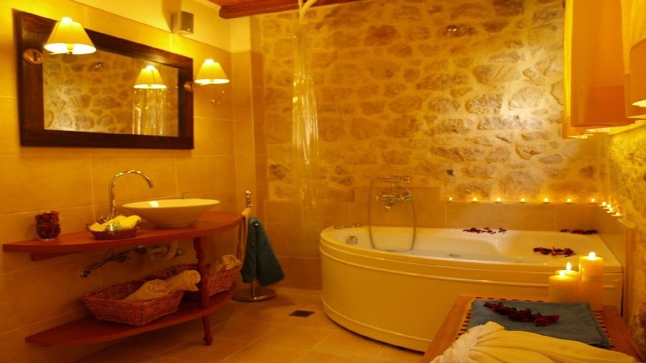 Photo of Bathroom in Platanias Town