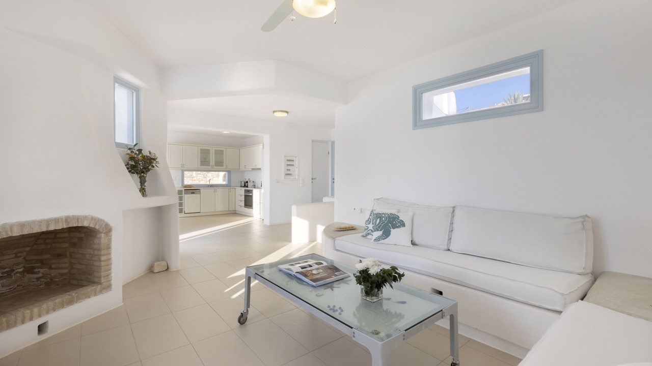 Photo of Livingroom in Nea Cryssi Akti