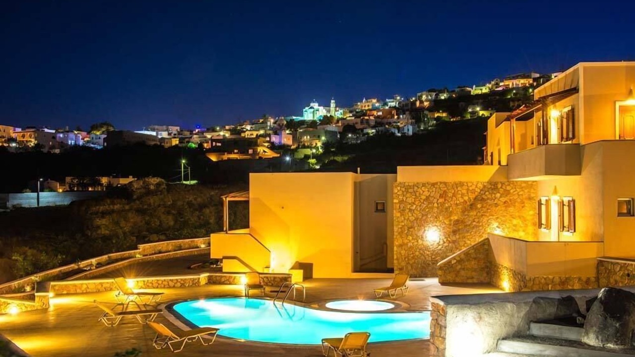 Photo of Others in Fira