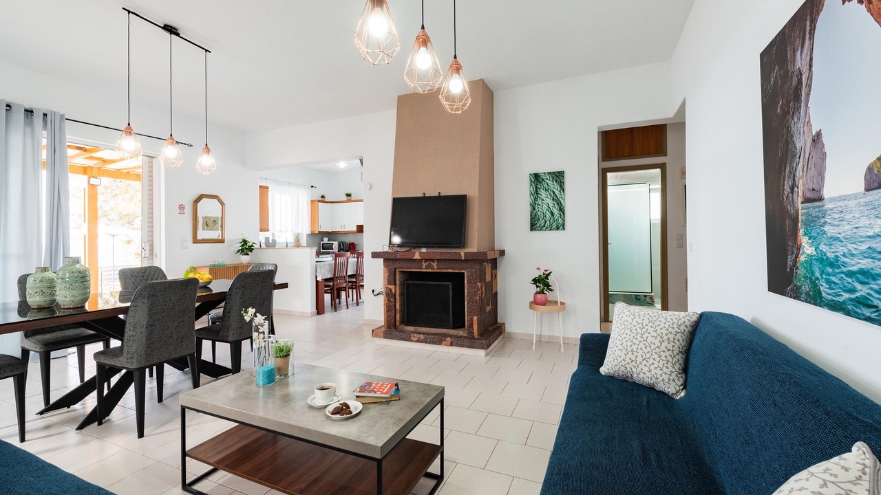 Photo of Livingroom in Lardos