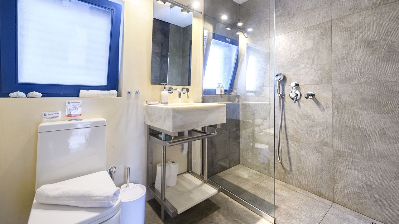Photo of Bathroom in Lavreotiki