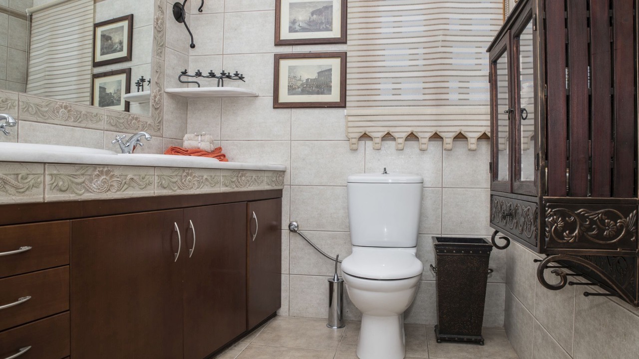 Photo of Bathroom in Kokinos Pirgos