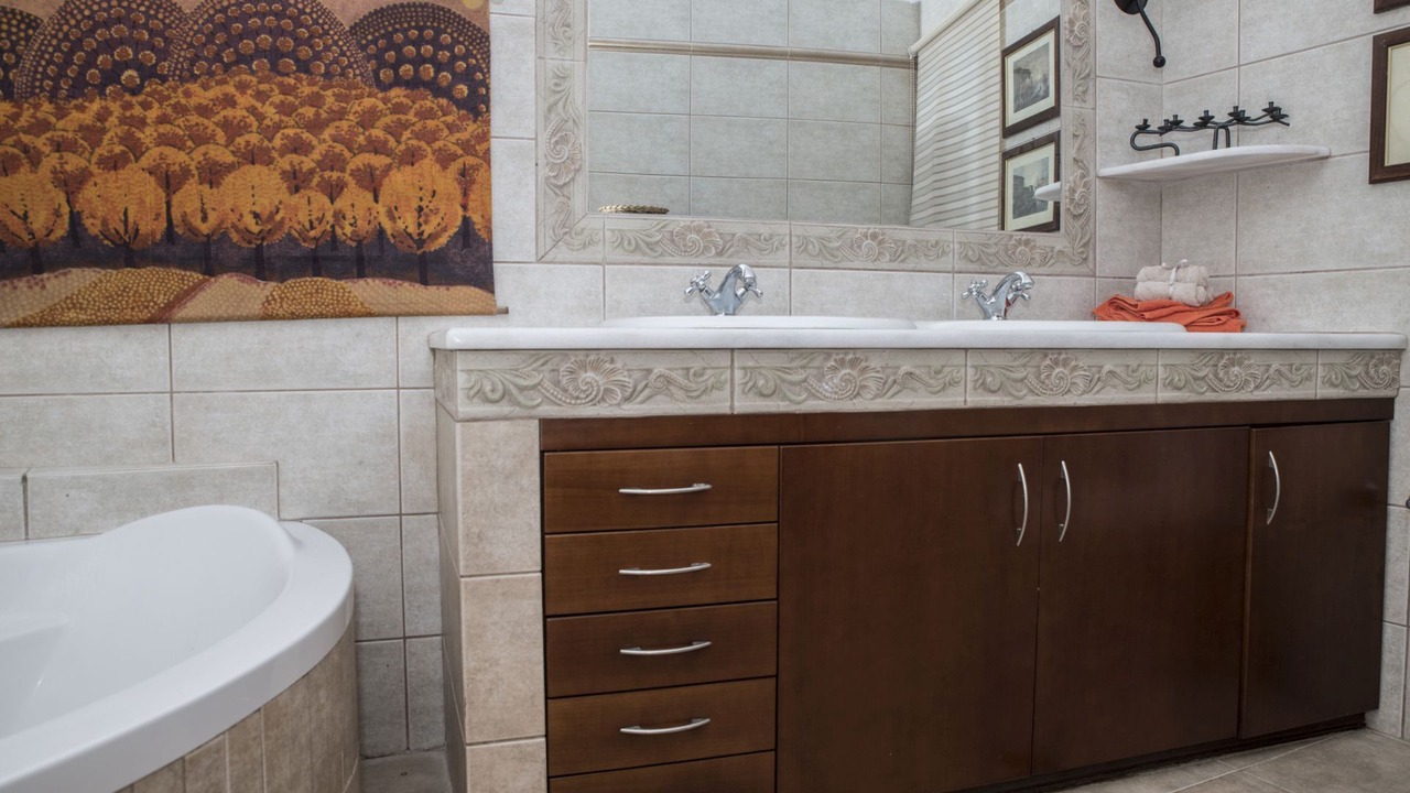 Photo of Bathroom in Kokinos Pirgos