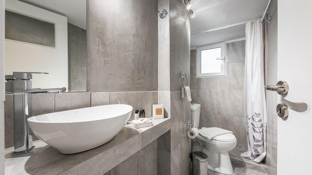 Photo of Bathroom in Thissio