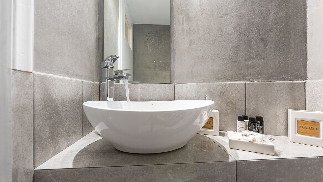 Photo of Bathroom in Thissio