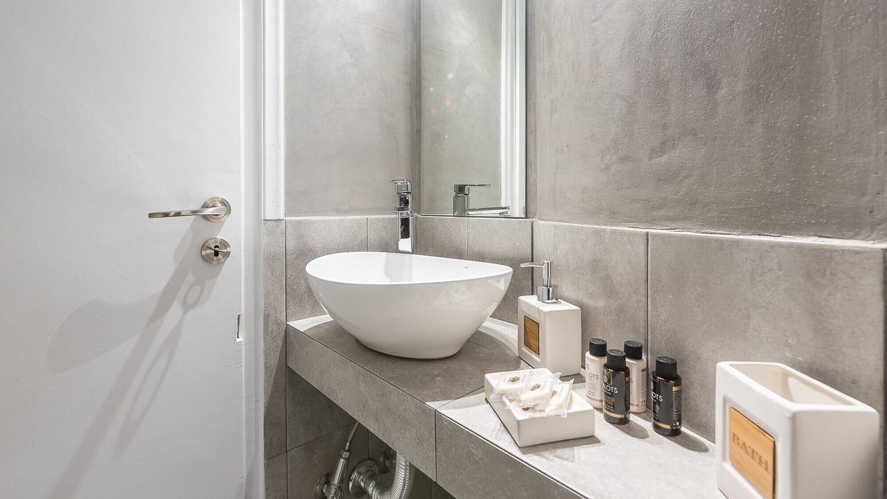 Photo of Bathroom in Thissio