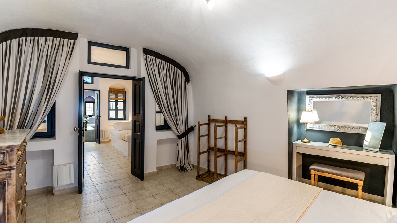 Photo of Bedroom in Imerovigli