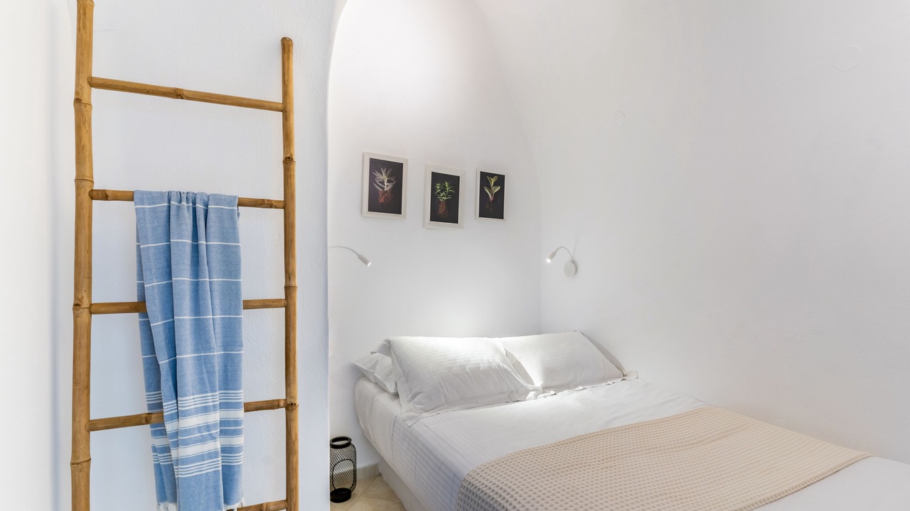 Photo of Bedroom in Imerovigli
