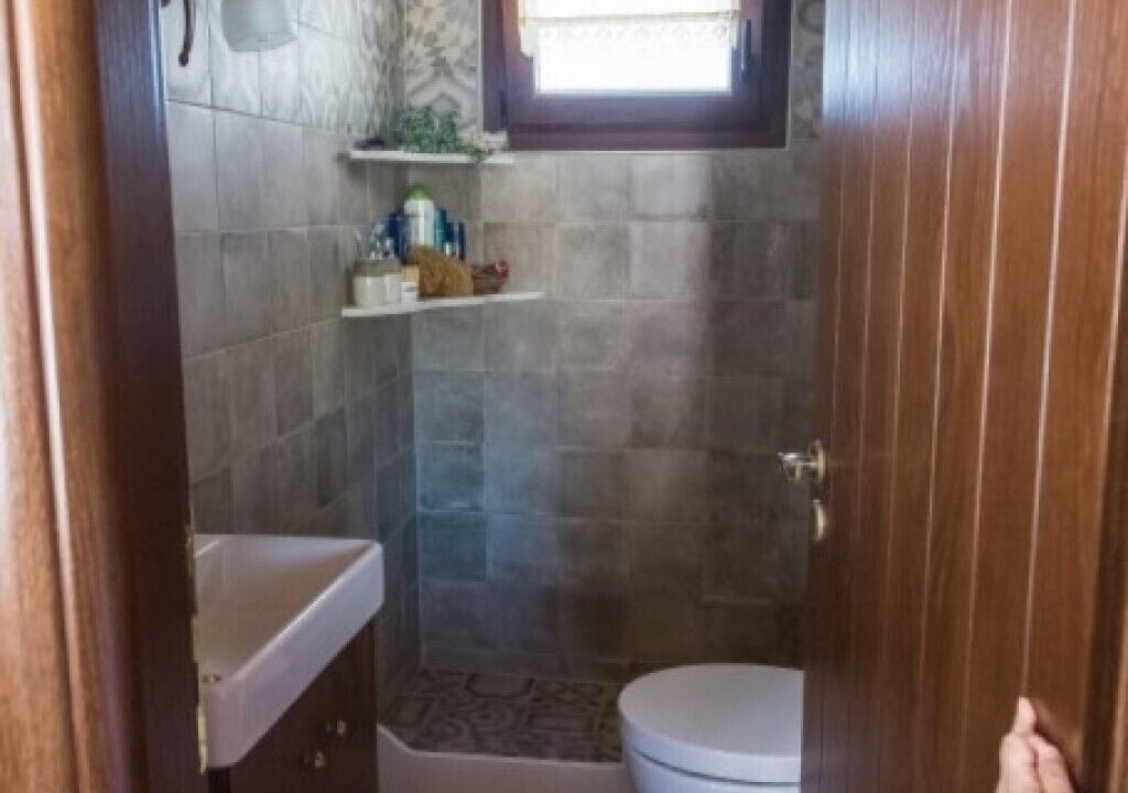 Photo of Bathroom in Kalambaka