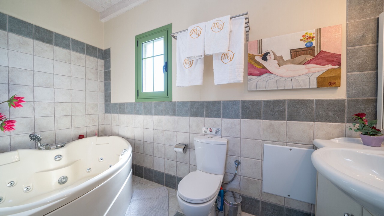 Photo of Bathroom in Kaligata