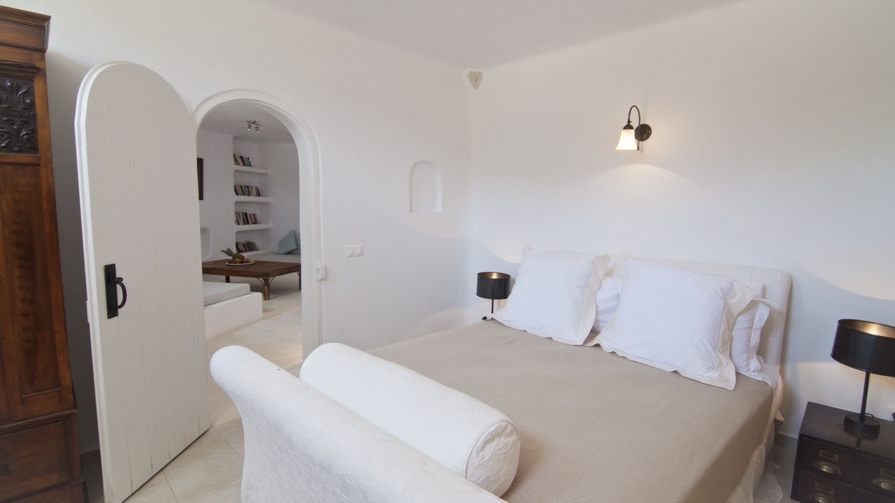 Photo of Bedroom in Folegandros