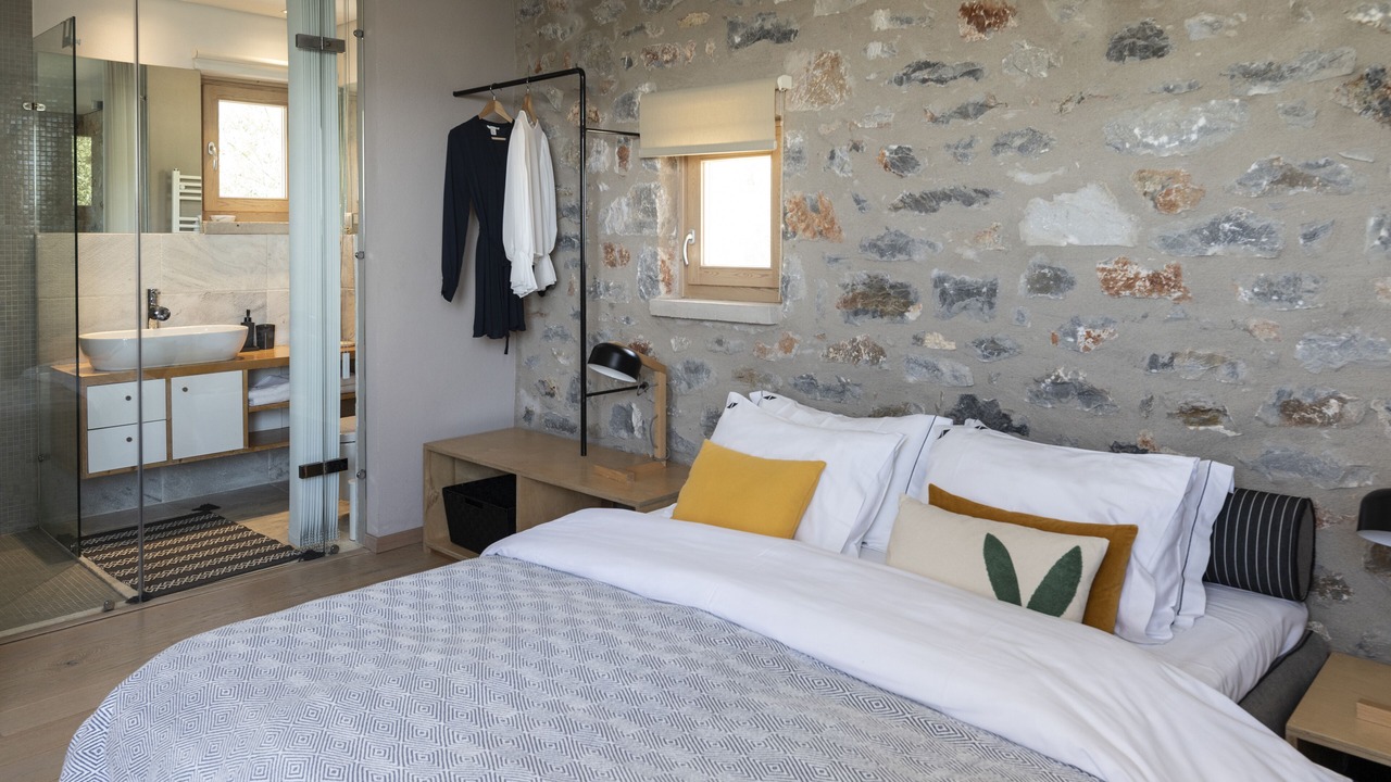 Photo of Bedroom in Lefktron