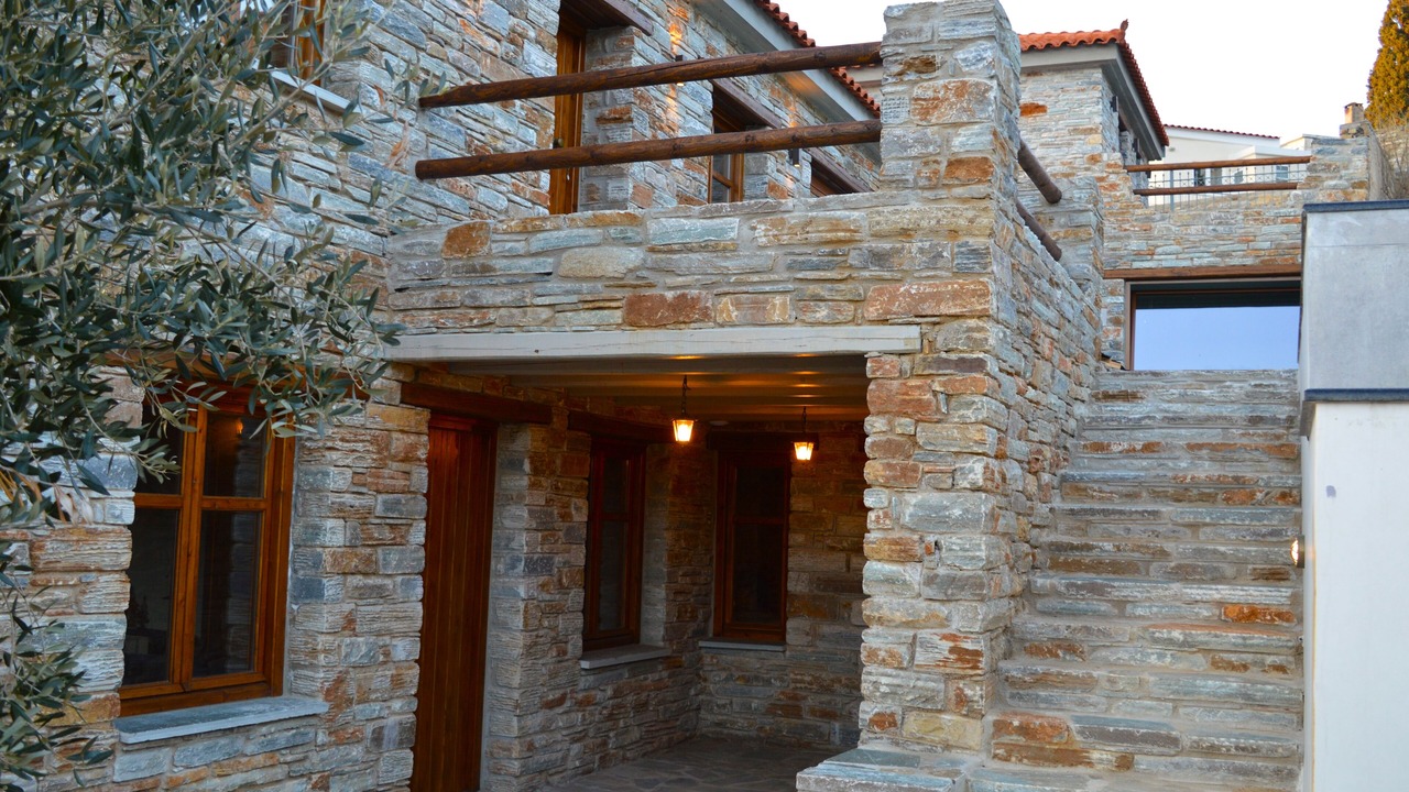 Photo of Outdoor in Stira