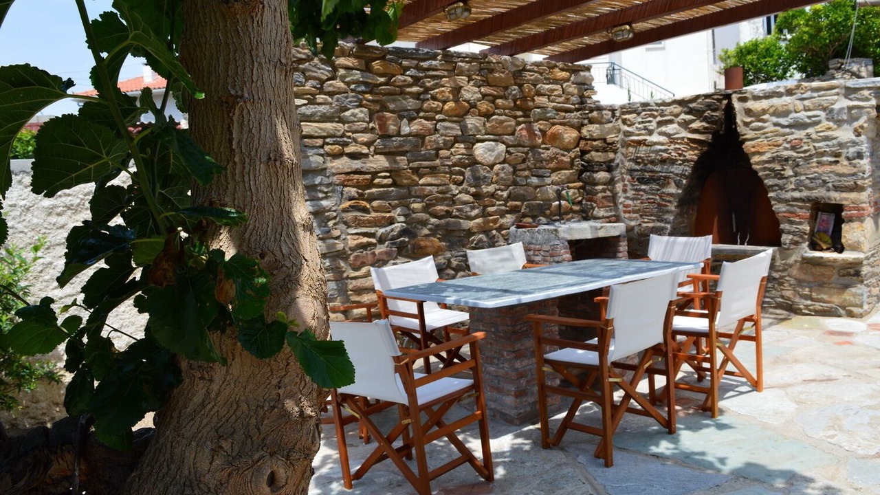 Photo of Outdoor in Stira