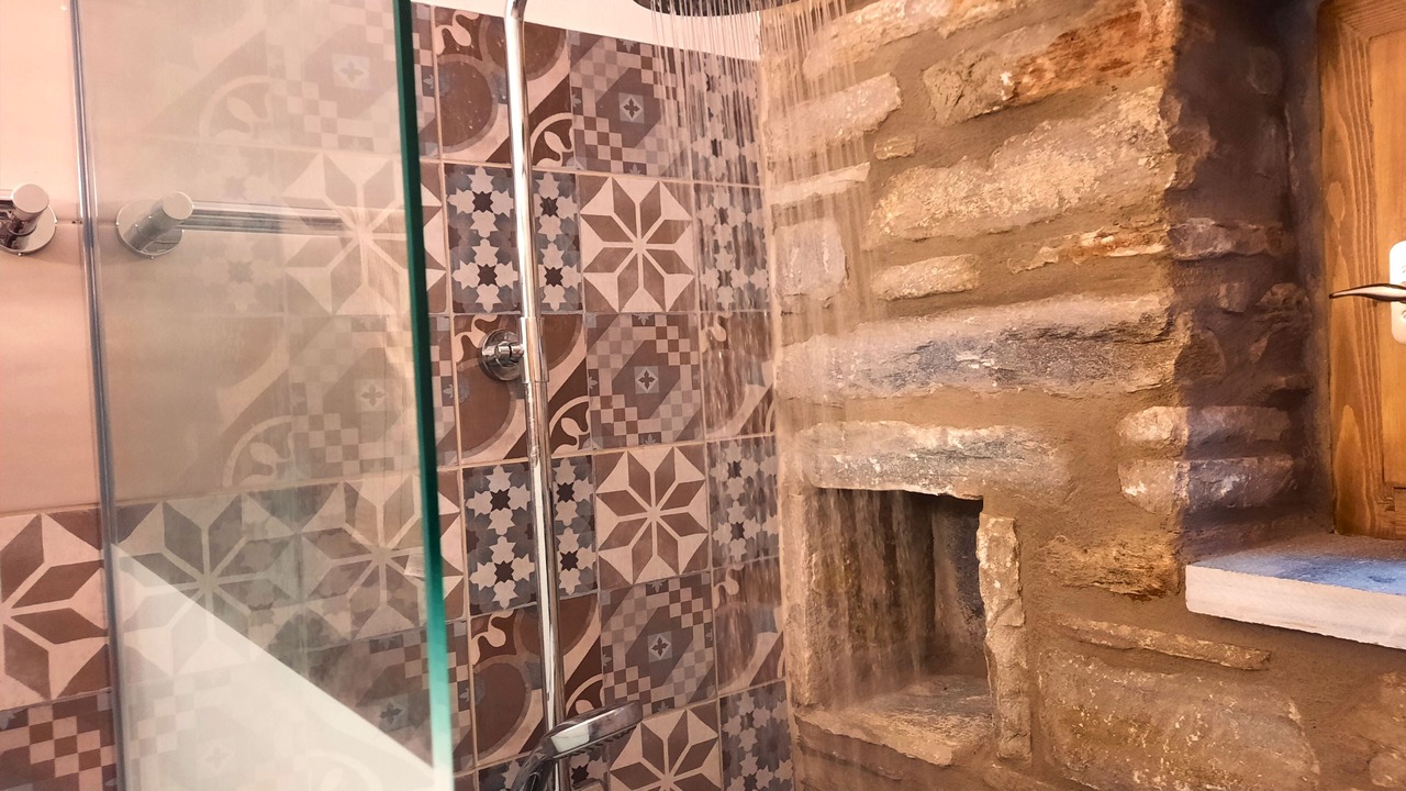 Photo of Bathroom in Stira